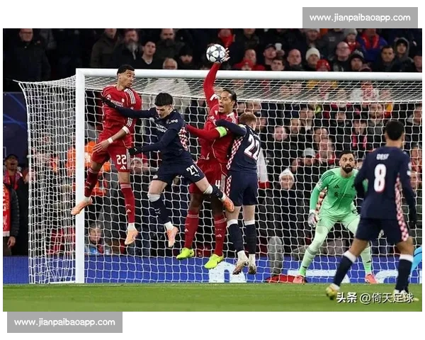 精彩激烈足球对决实时比分更新分析，揭示胜负背后的关键因素